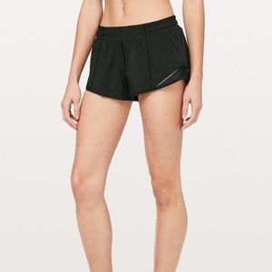 Lululemon Hotty Hot Shorts II 2.5” - size 2